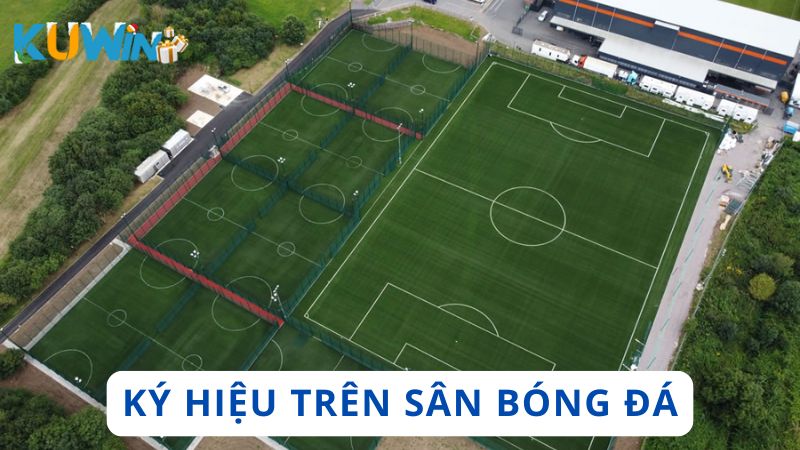 Ký hiệu trên sân thi đấu bóng đá